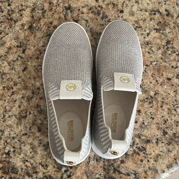 New Michael Kors Juno slip on sneaker (champagne) - Picture 12 of 14